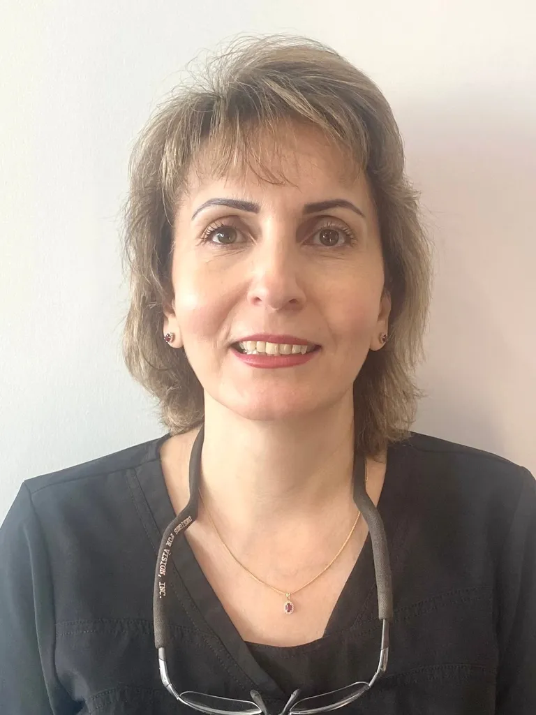 Dr Reem Alhafidh, dentist at Dazzle Family Dental